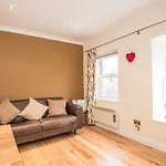Heart Of The Flat With Free Parking Apartment York