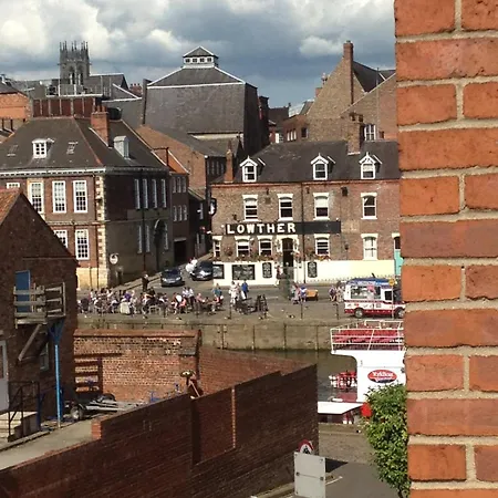 Heart Of The Flat With Free Parking * York