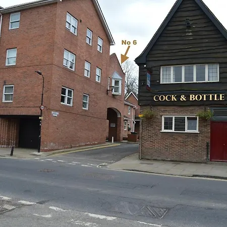 Heart Of The Flat With Free Parking York