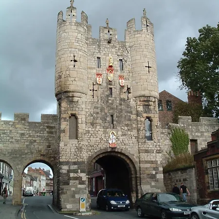 Heart Of The Flat With Free Parking Appartamento York
